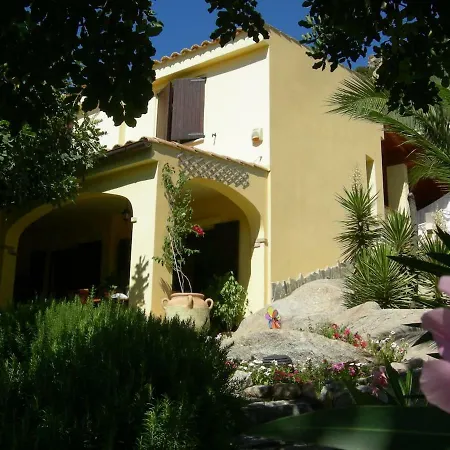 In Zona Panoramica, Immersa Nel Della Macchia Mediterranea Apartman