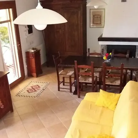 Villetta In Zona Panoramica, Immersa Nel Verde Della Macchia Mediterranea Villasimius