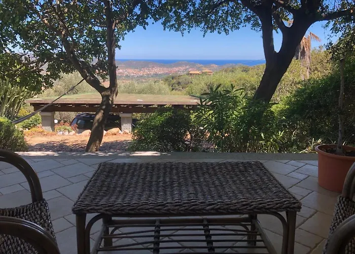 In Zona Panoramica, Immersa Nel Della Macchia Mediterranea Appartamento *