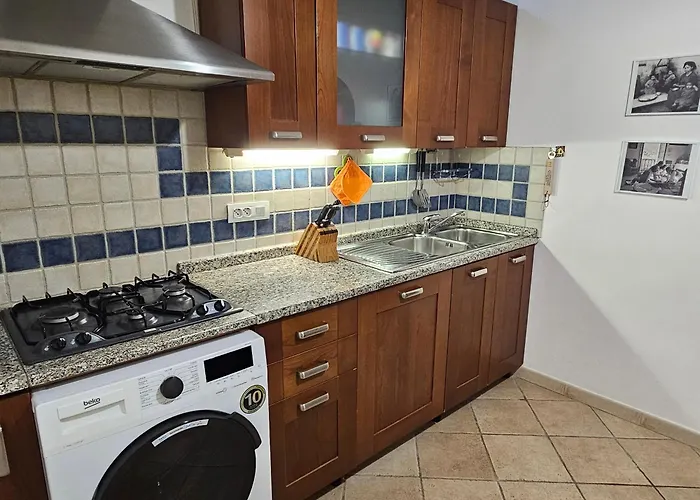 Appartamento In Zona Panoramica, Immersa Nel Della Macchia Mediterranea *